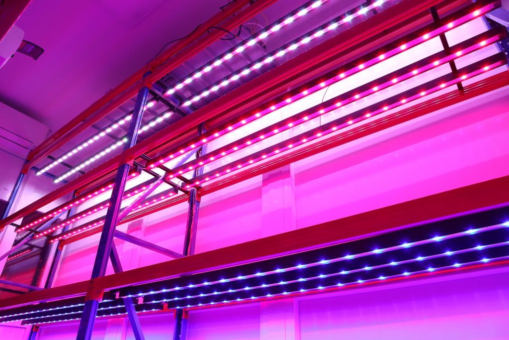 vertikalis farm programozhato led vilagitas hun ren atk - Black Sparkle®