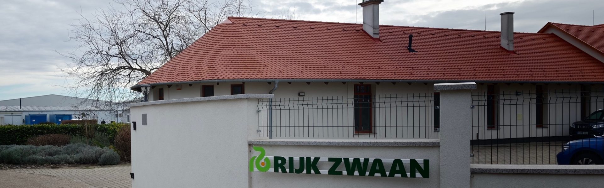 0-rijk-zwaan-uveghaz-led-vilagitas-ledium(1)